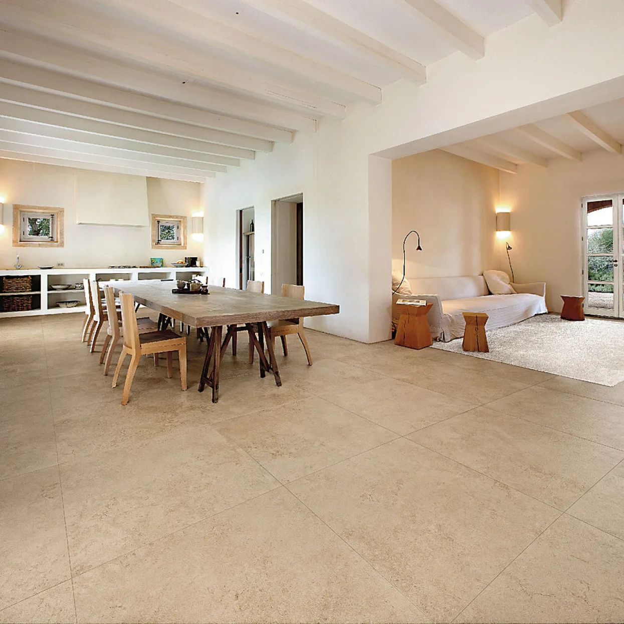Nell'immagine si vedono le piastrelle della Lea - Salento Beige