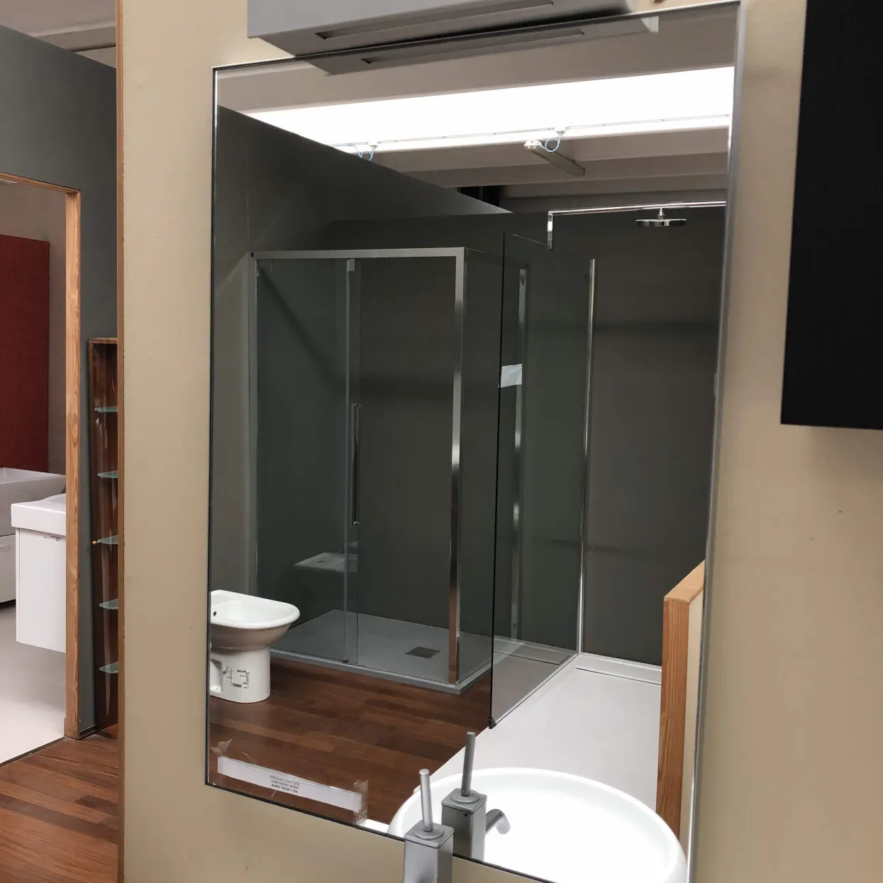 Specchio semplice con luce offerta Pellizzari outlet