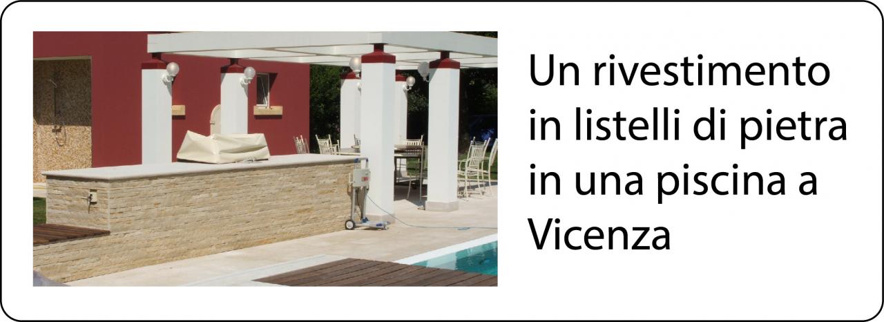 Rivestimento moderno in pietra per un muretto bordo piscina a Vicenza
