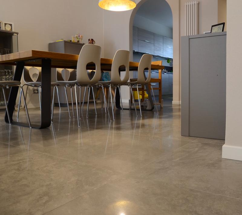 ristrutturazione cucina salotto living gres grigio chiaro Vicenza