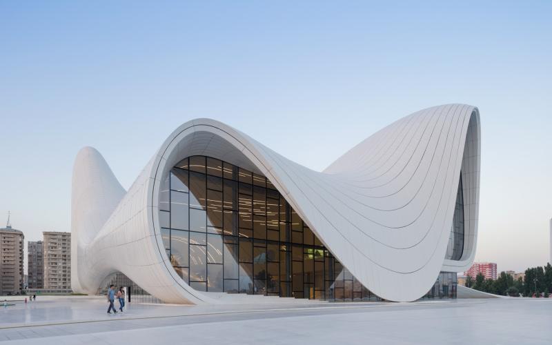 Heydar Aliyev Center, Architetto Zaha Hadid, Baku