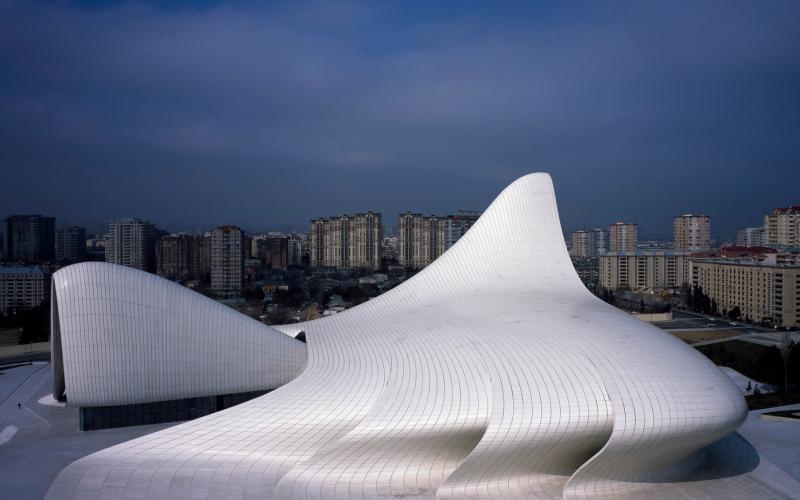 Heydar Aliyev Center, Architetto Zaha Hadid, Baku