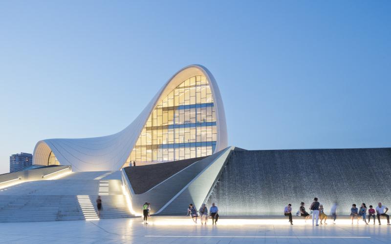 Heydar Aliyev Center, Architetto Zaha Hadid, Baku