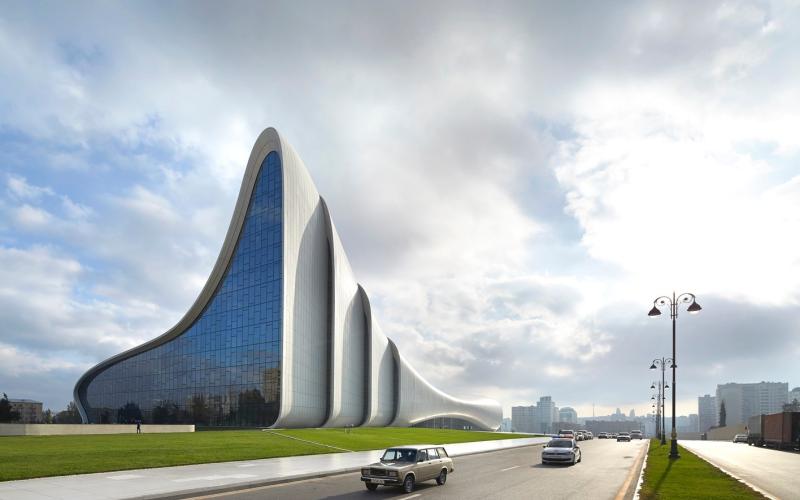 Heydar Aliyev Center, Architetto Zaha Hadid, Baku