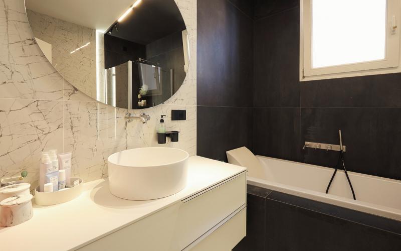 Black&White bathroom in Vicenza