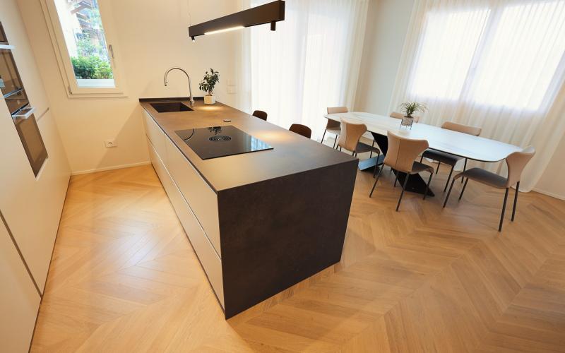 Modern white and stoneware kitchen made to measure, Vicenza