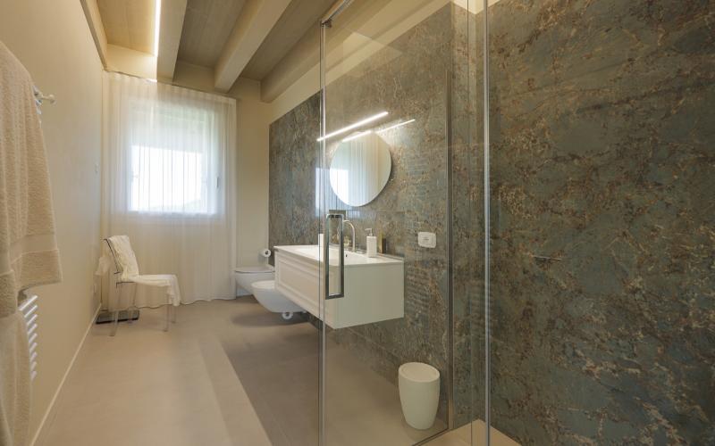 Marble-effect bathroom wall tiles Vicenza