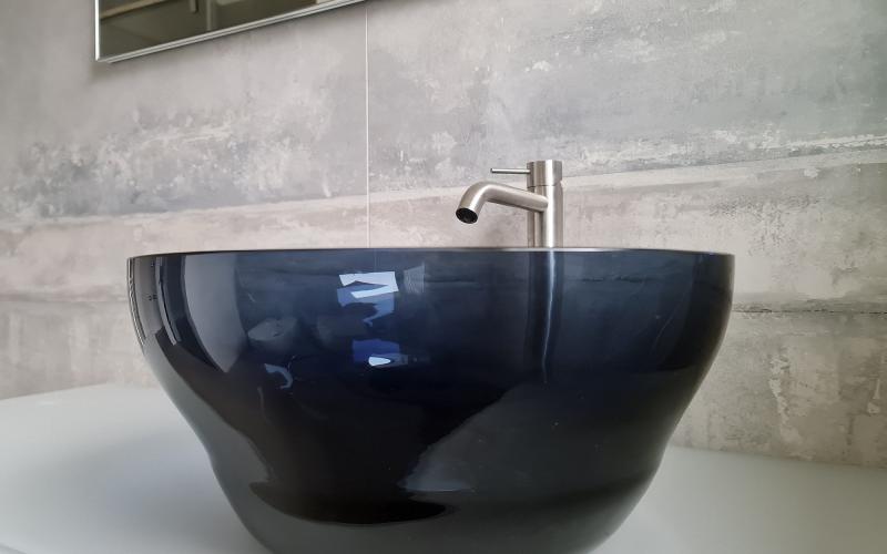lavabo in appoggio in vetro blu Vicenza