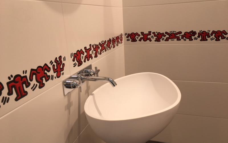Design countertop basin, bathroom furniture shop in Vicenza