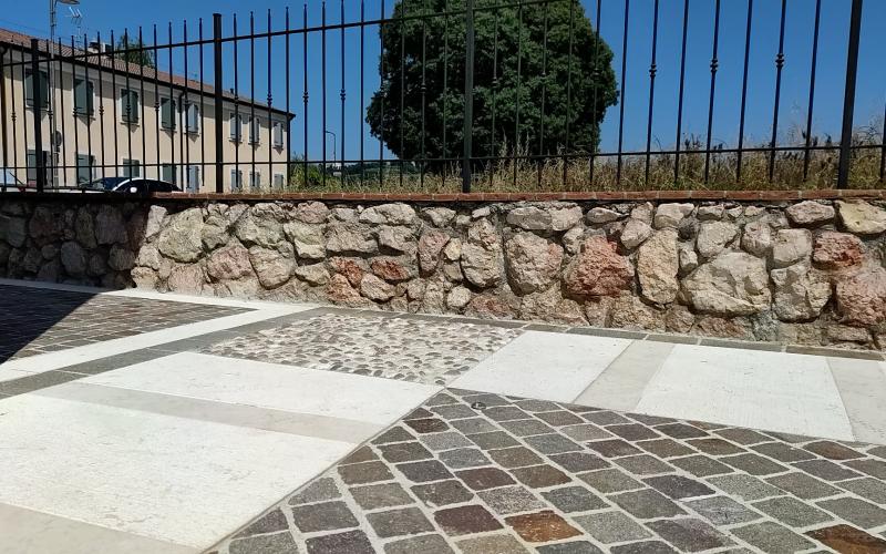 Outdoor cobblestones flooring Verona