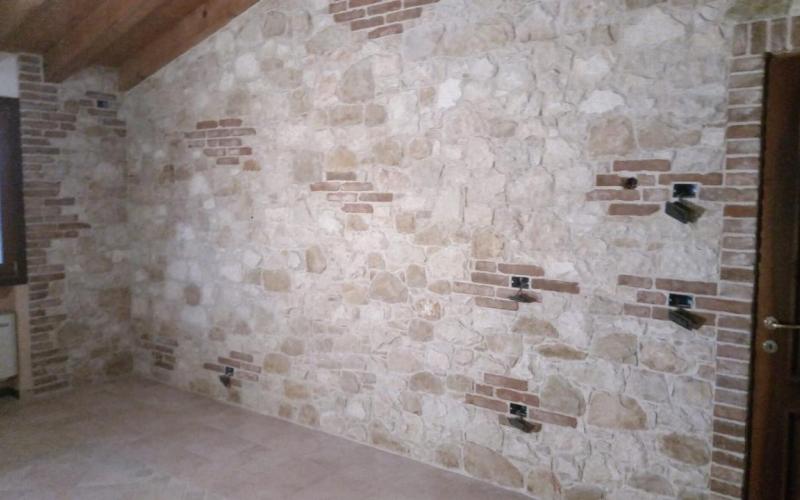 pareti interne in pietra