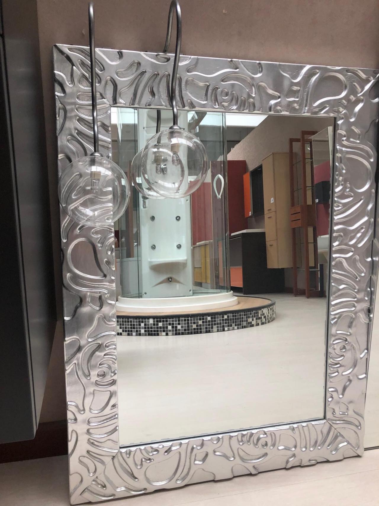 Specchio cornice argento con luci, prezzo outlet Pellizzari