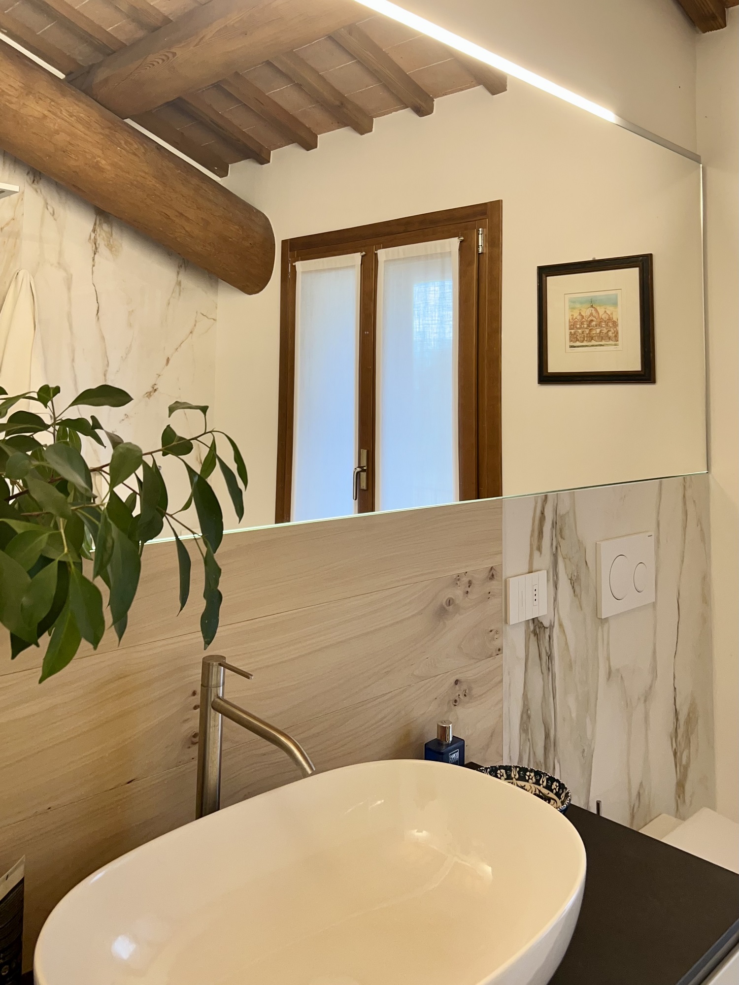 bagno pavimenti arredi