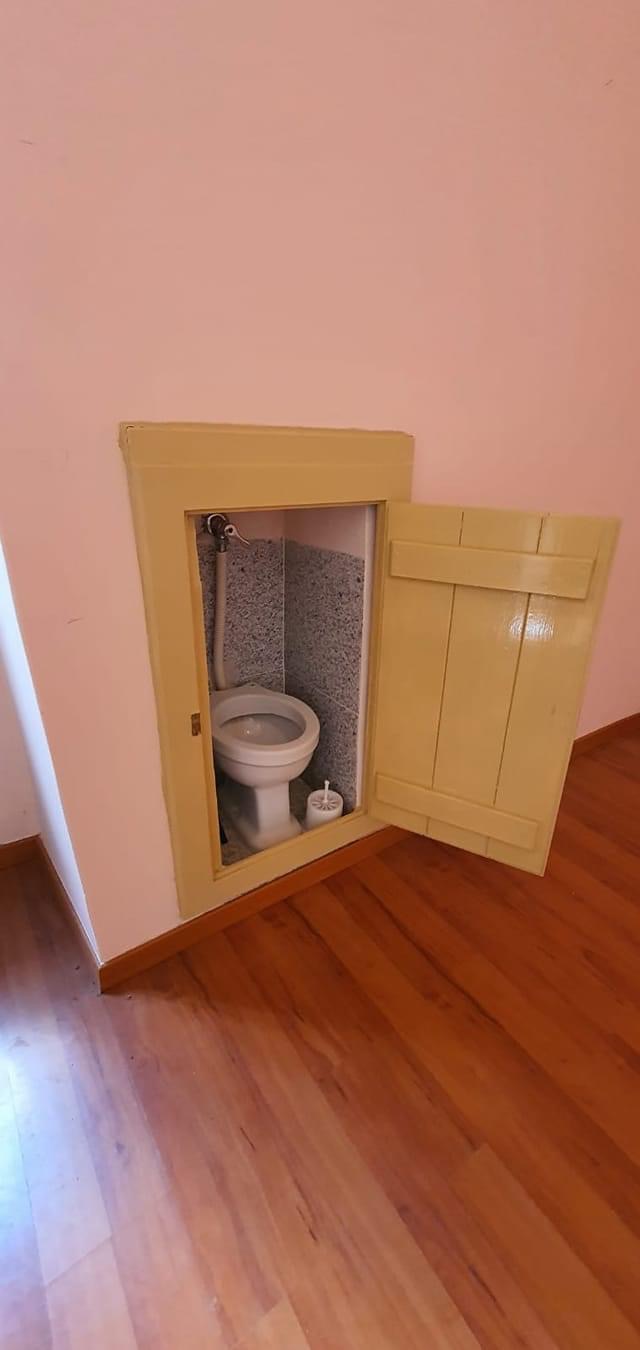 bagno minuscolo