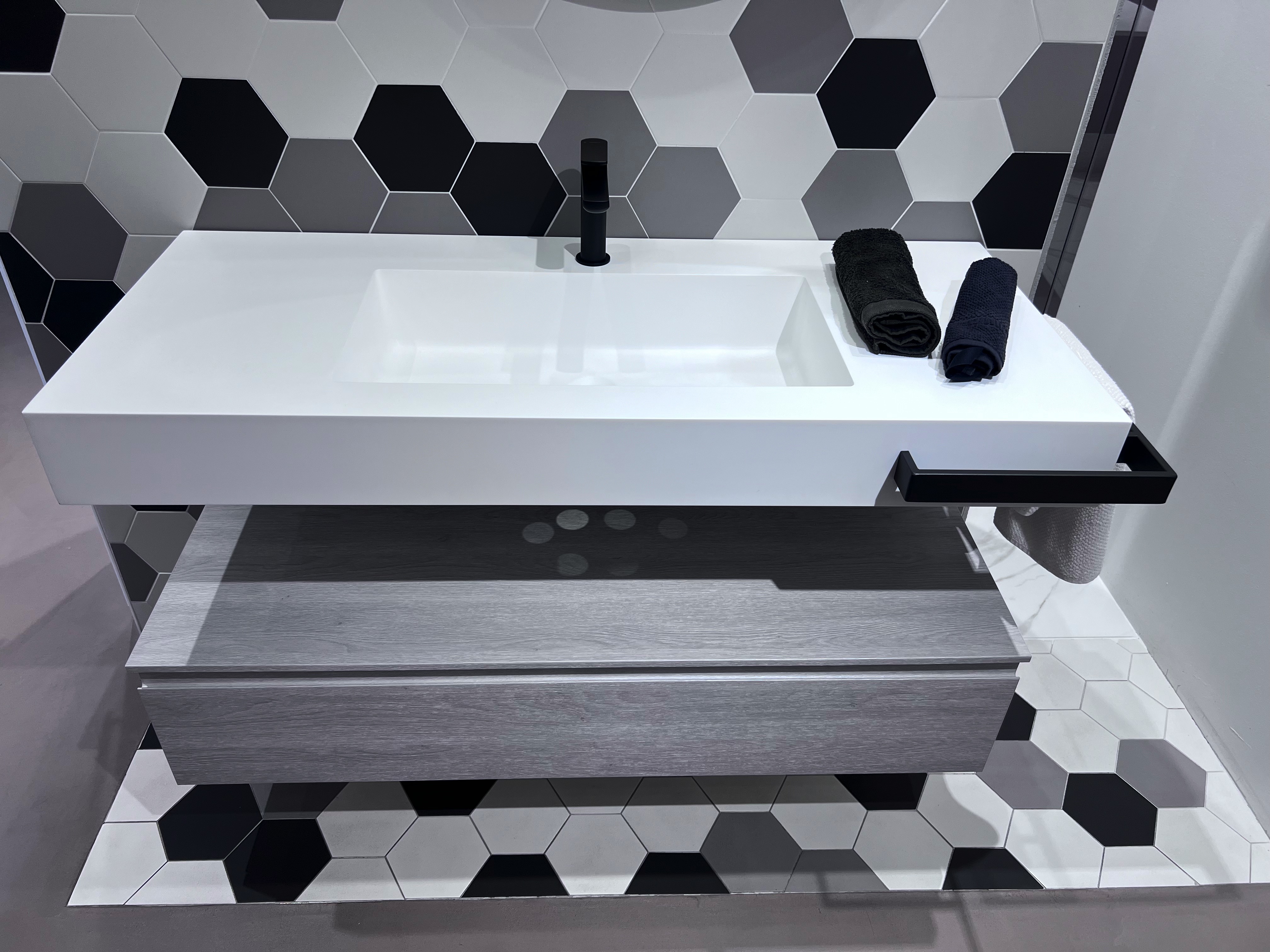 mobile bagno sospeso prezzo scontato