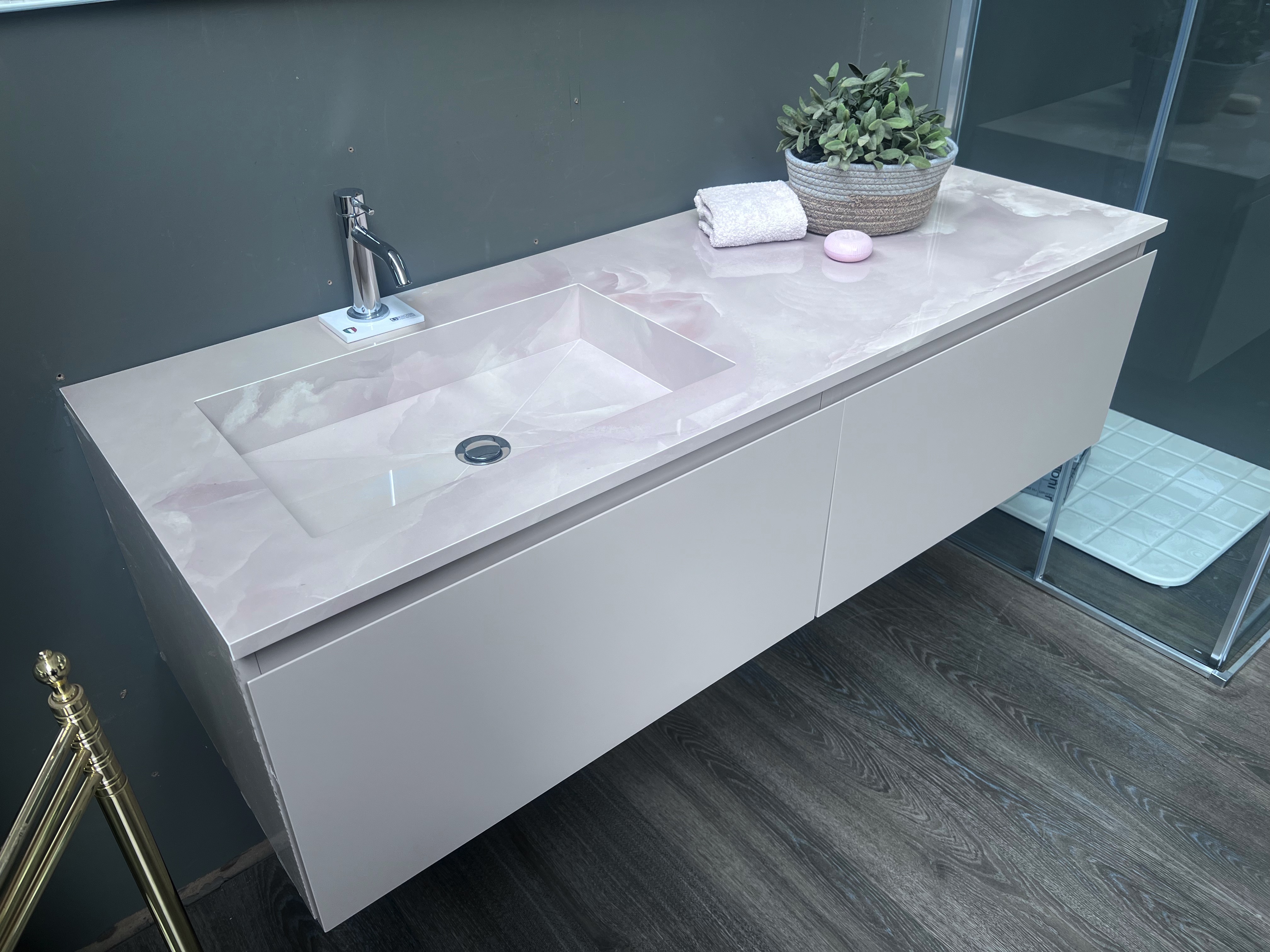 mobile bagno rosa arbi prezzo outlet