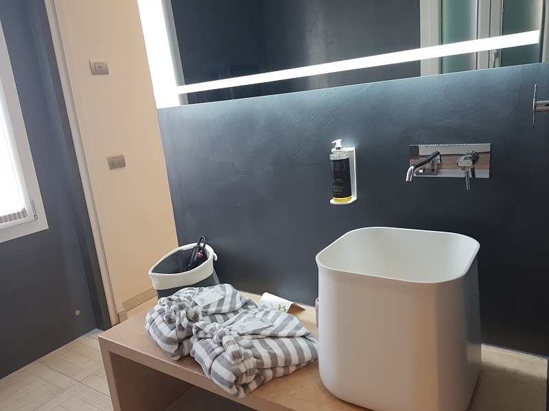 arredobagno bagni moderni bed and breakfast hotel ristrutturare Verona