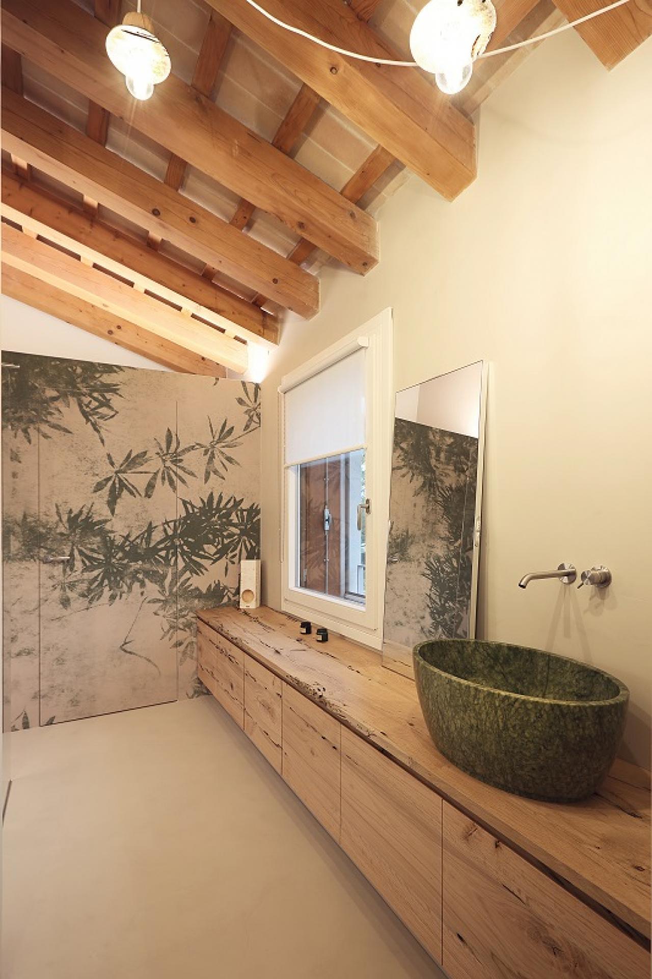 bagno mansarda, arredamento, sanitari, rivestimenti