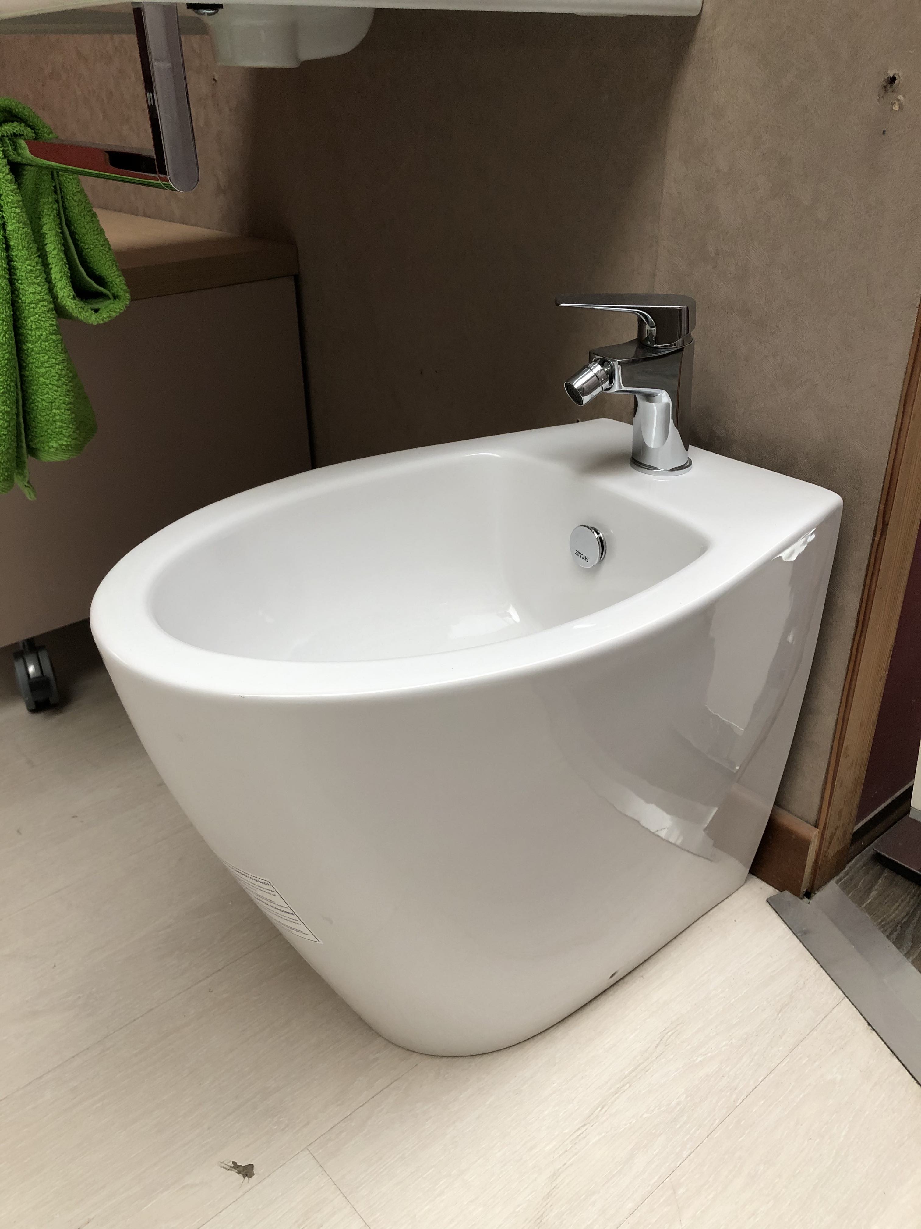 Bidet pavimento Simas pellizzari fratelli