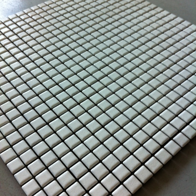 Mosaico Appiani Bianco 1,2x1,2 ( su rete 30x30 ) € 36,00/mq i.c.