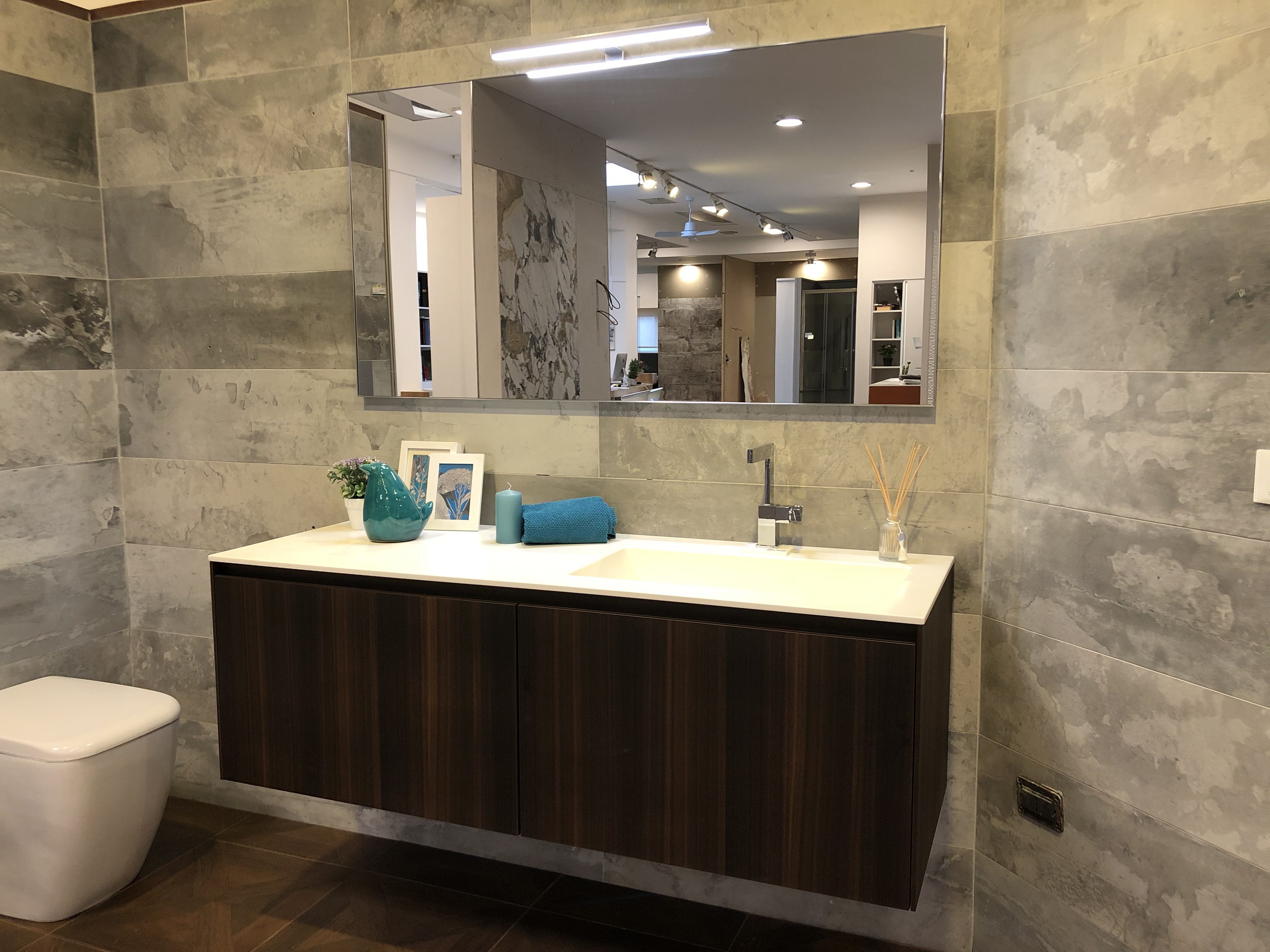 Mobile bagno offerta outlet finitura legno eucalipto Pellizzari Fratelli Gambellara