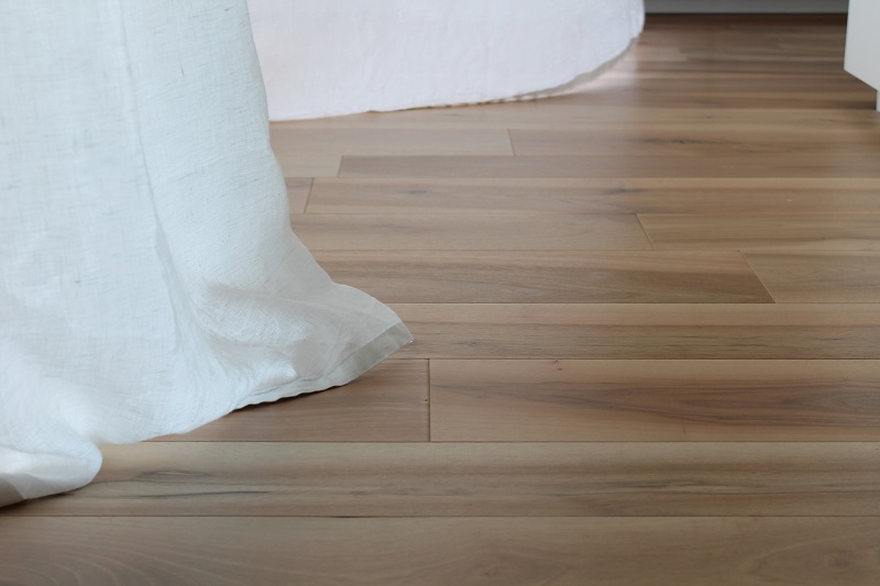 pavimento in legno parquet noce pavimenti negozio Vicenza provincia Verona Padova