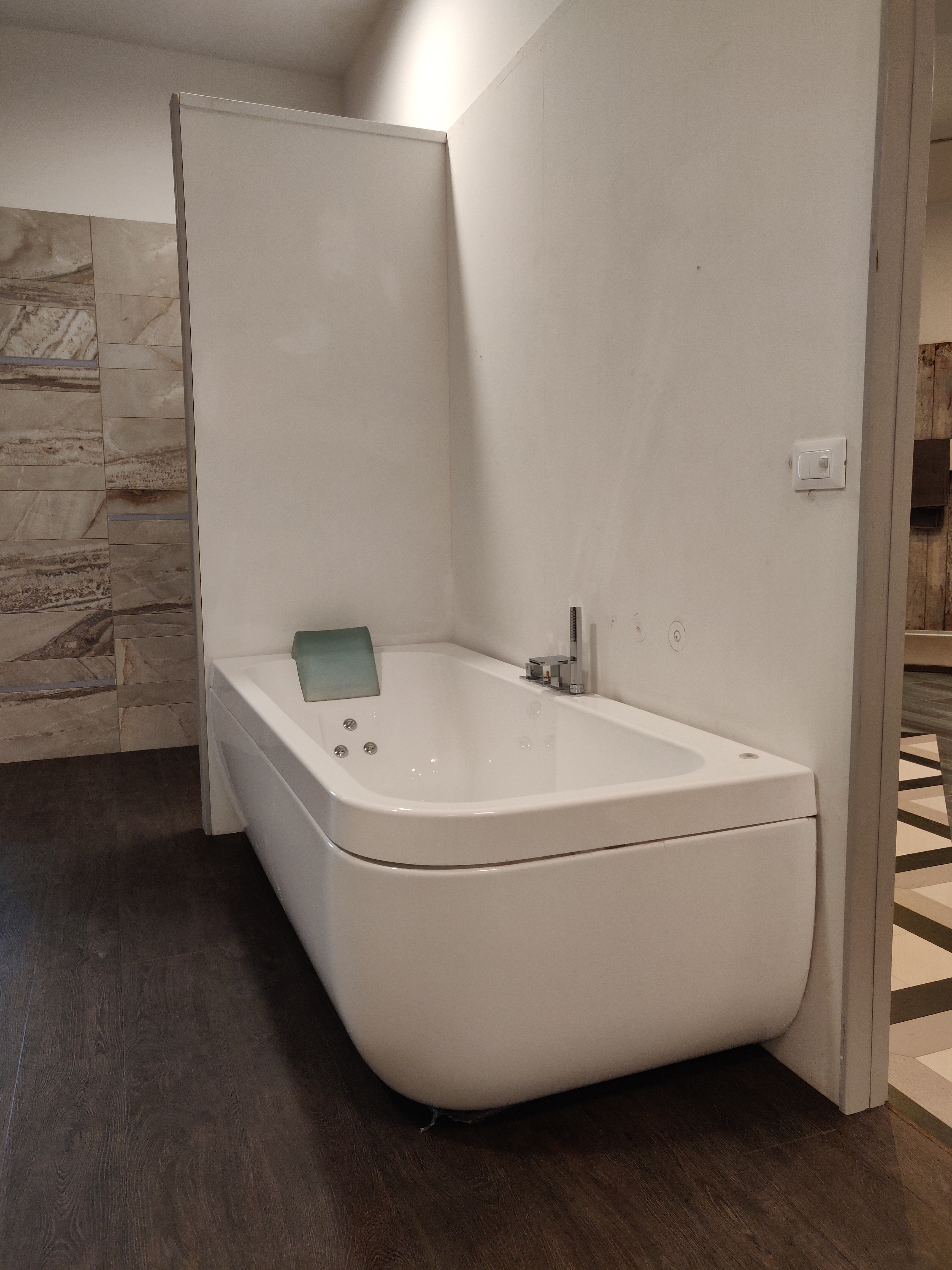 vasca Jacuzzi aquasoul, prezzo outlet Vicenza