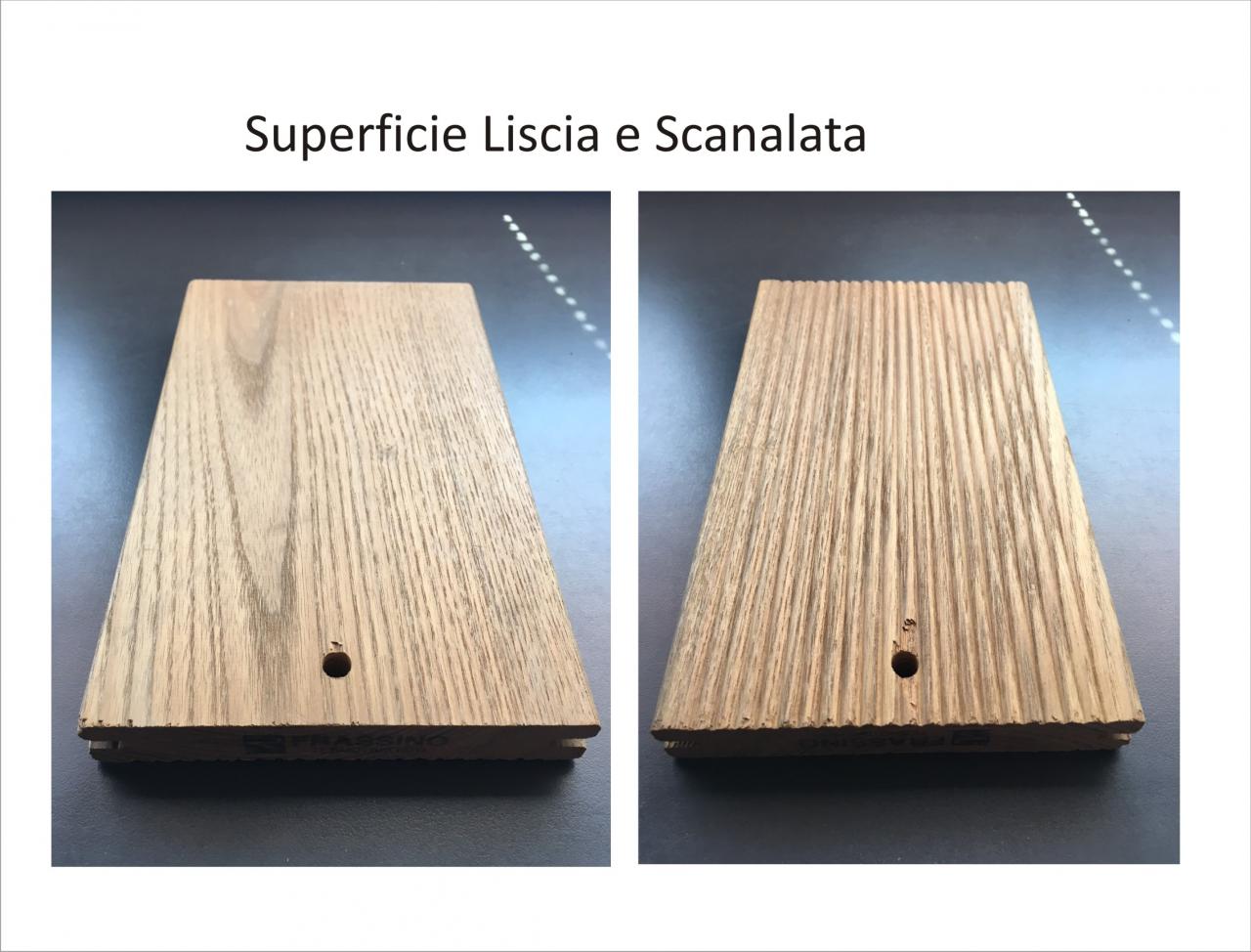 Legno liscio o scanalato