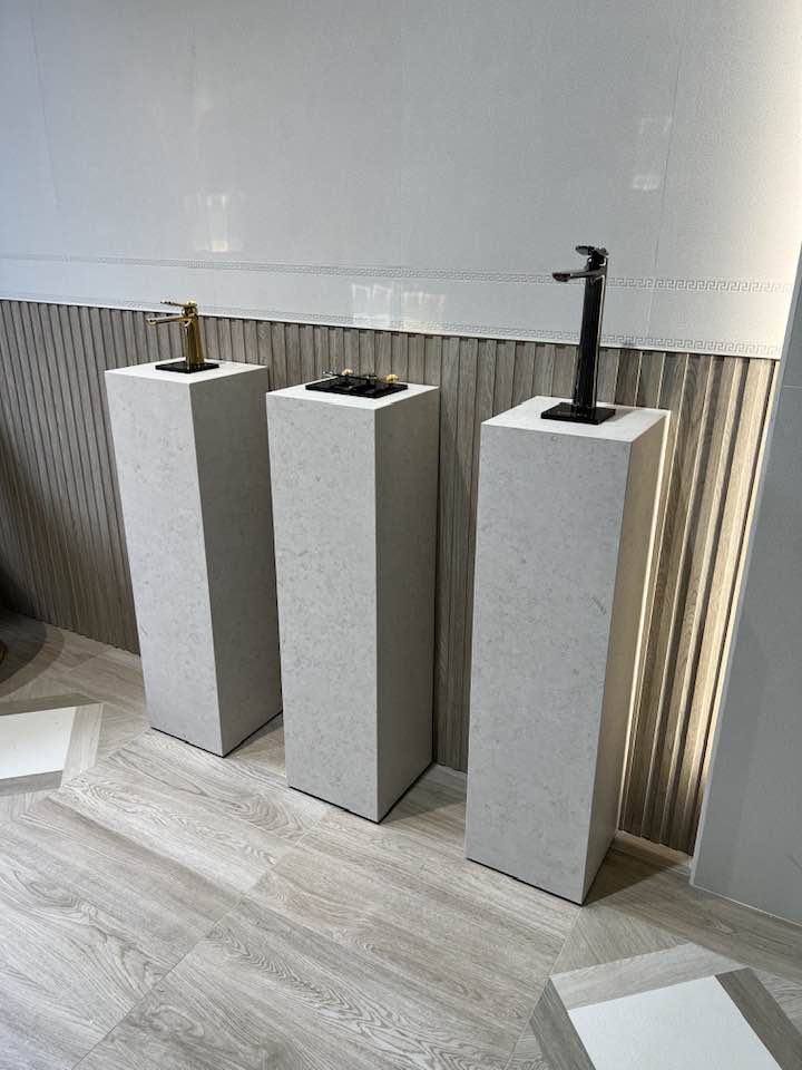 parallelepipedo in gres per esporre prodotti