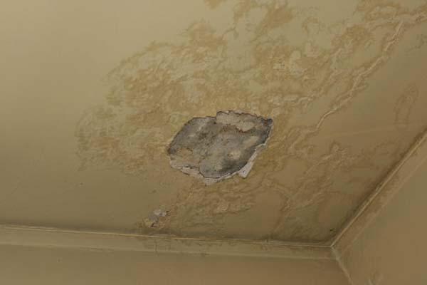 infiltrazioni dal soffitto